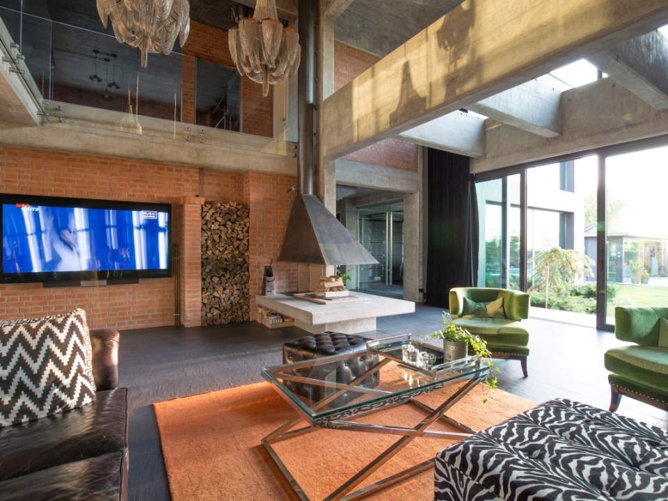 12-rooms villa for sale in Otopeni photo no. 17