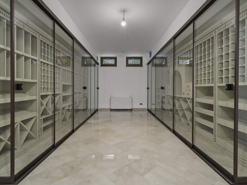 5 Bedroom Villa For Sale In Cotroceni photo no. 1