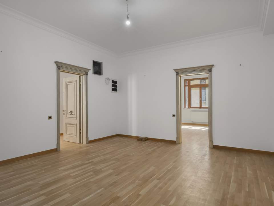 5 Bedroom Villa For Sale In Cotroceni photo no. 7