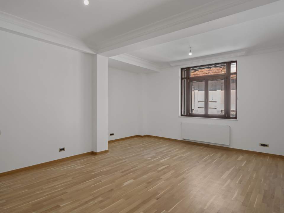 5 Bedroom Villa For Sale In Cotroceni photo no. 9