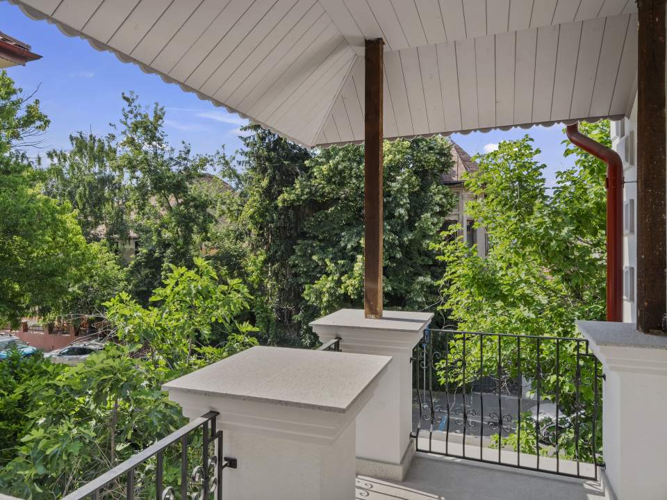 5 Bedroom Villa For Sale In Cotroceni photo no. 16