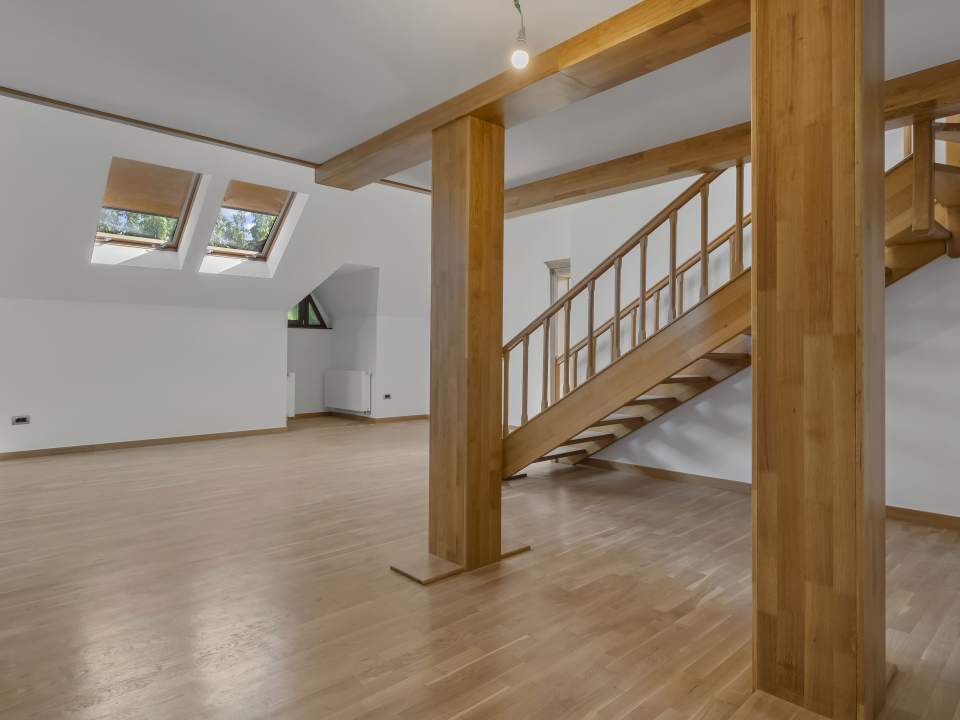 5 Bedroom Villa For Sale In Cotroceni photo no. 12