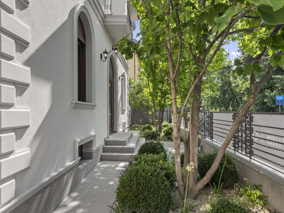 5 Bedroom Villa For Sale In Cotroceni photo no. 17