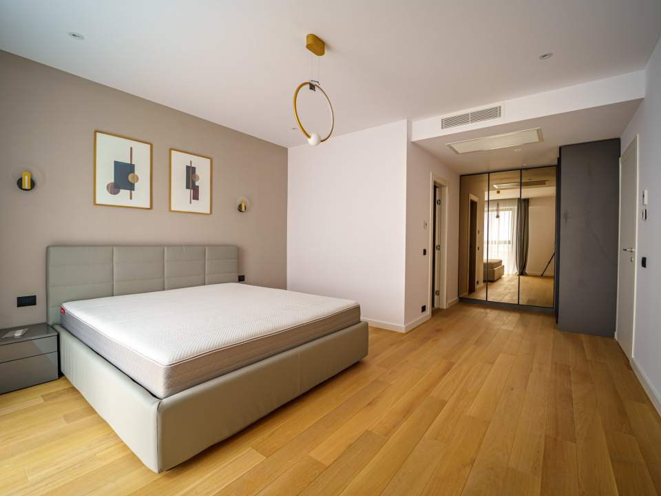 Apartament cu 4 camere de vânzare în One Herăstrău Towers, Herăstrău, Sector 1 poza nr. 1