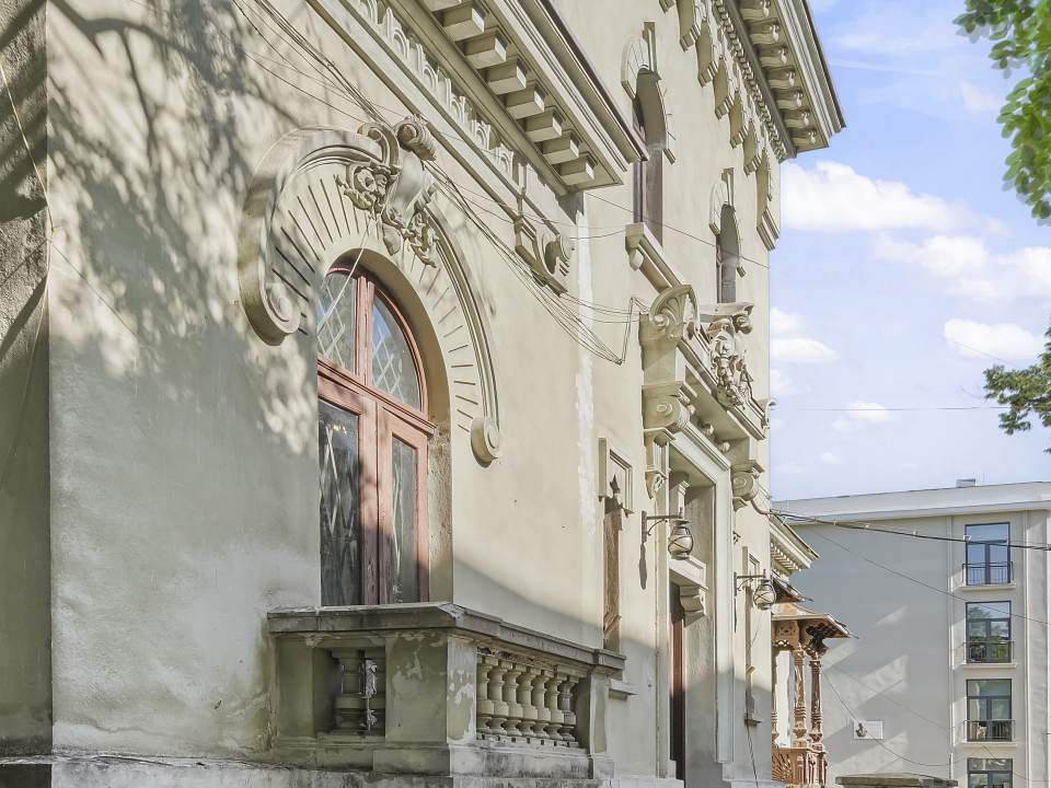 Vilă de vânzare poza nr. 1