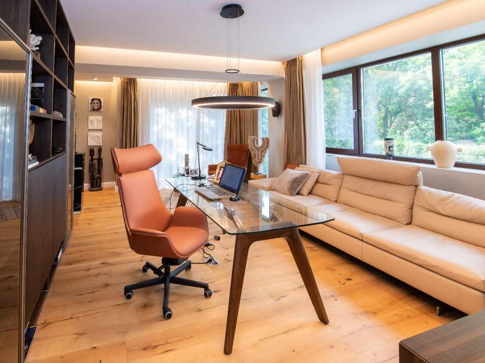 Vilă cu 6 camere de vânzare poza nr. 15