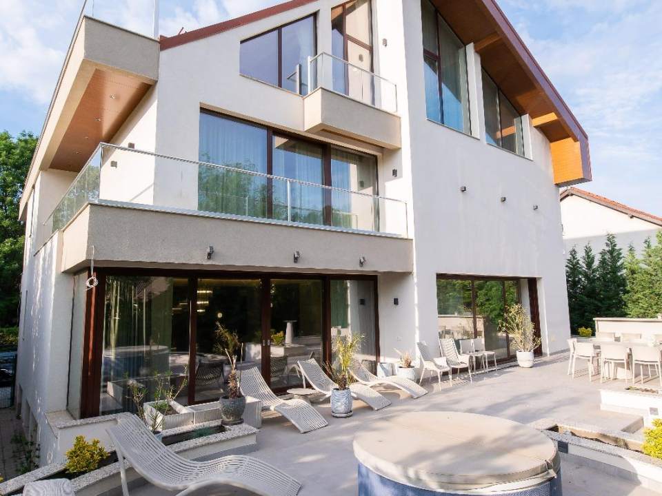 5 Bedroom Villa For Sale photo no. 18