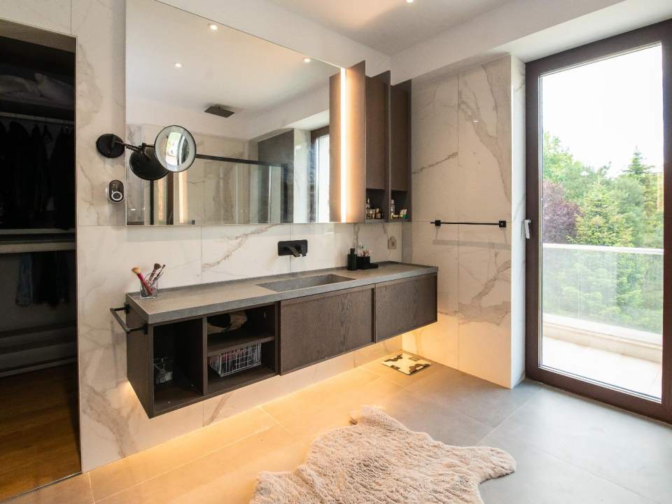 Vilă cu 6 camere de vânzare poza nr. 24