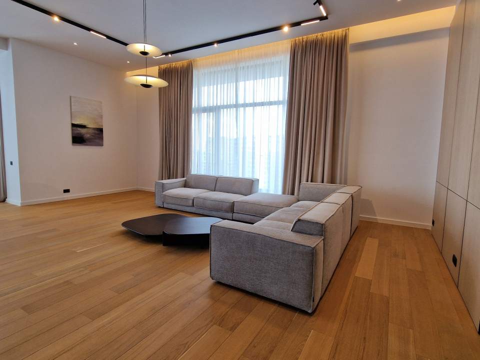 Duplex cu 4 camere de vânzare în One Herăstrău Towers, Herăstrău, Sector 1 poza nr. 19