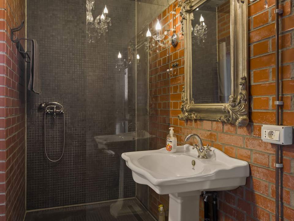 12-rooms villa for sale in Otopeni photo no. 16