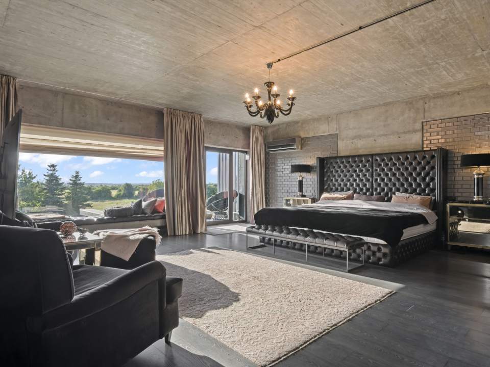 12-rooms villa for sale in Otopeni photo no. 28