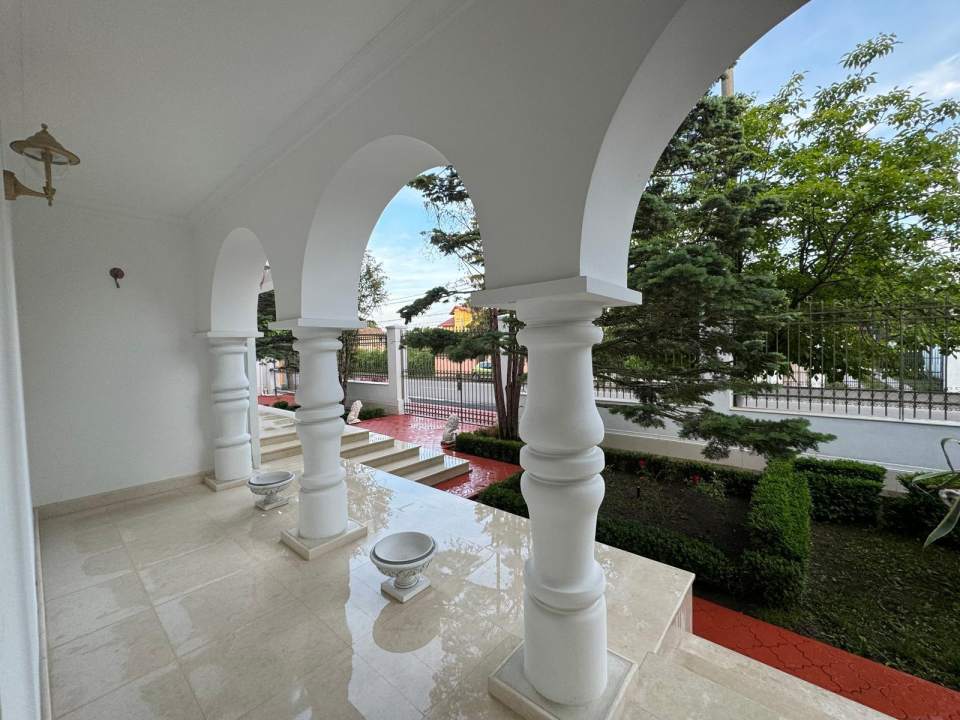 Vila eleganta cu gradina luxurianta in Otopeni poza nr. 6