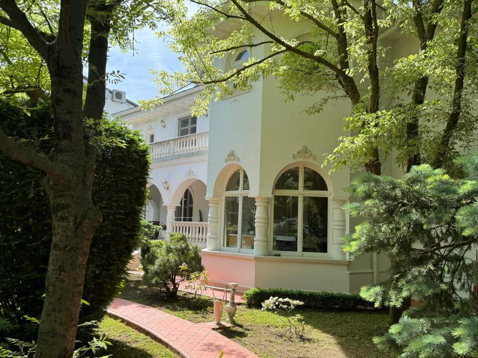 Vila eleganta cu gradina luxurianta in Otopeni poza nr. 14