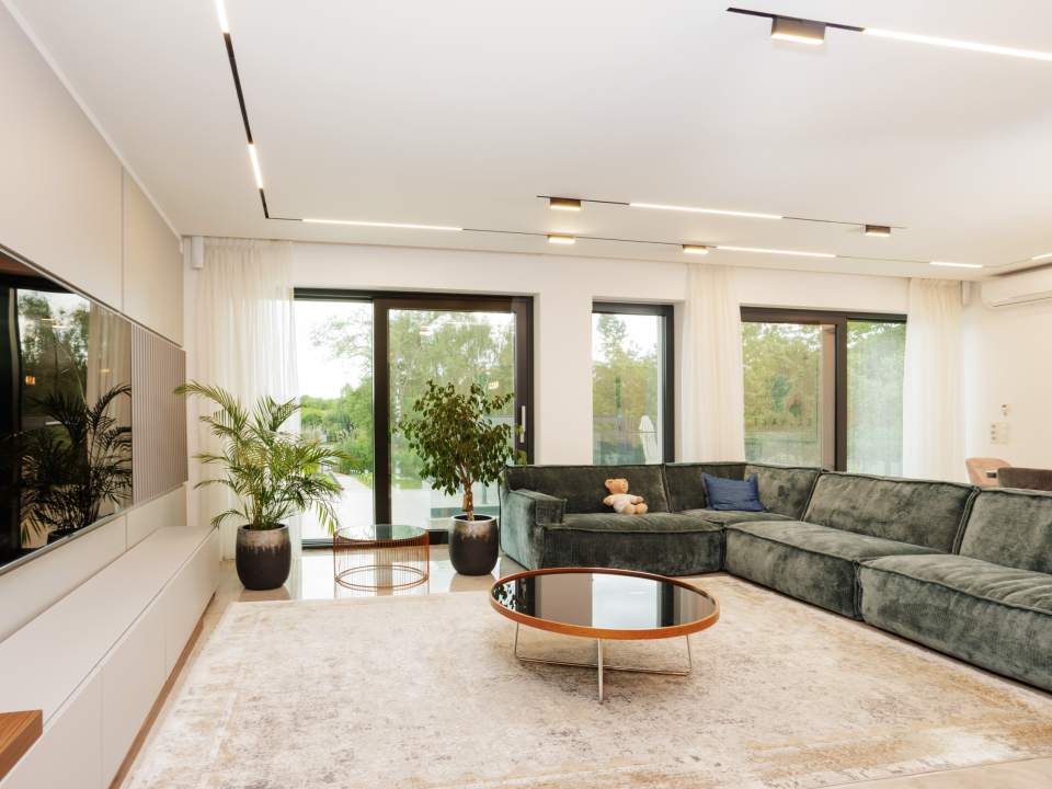 6 Bedroom Villa For Sale photo no. 2