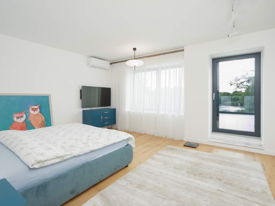 6 Bedroom Villa For Sale photo no. 12