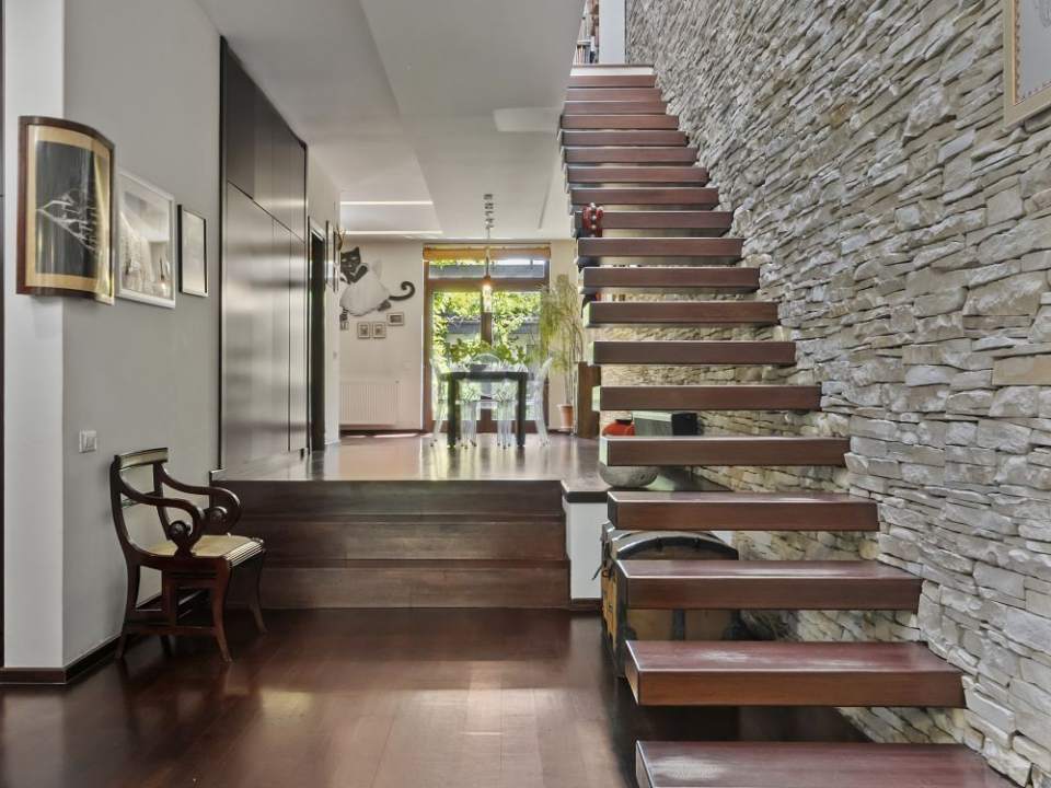 Artsy Lakefront Villa in Baneasa photo no. 11