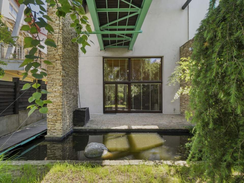 Artsy Lakefront Villa in Baneasa photo no. 24