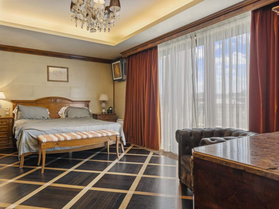 2-Bedroom Penthouse for Sale near Herastrau Park photo no. 3