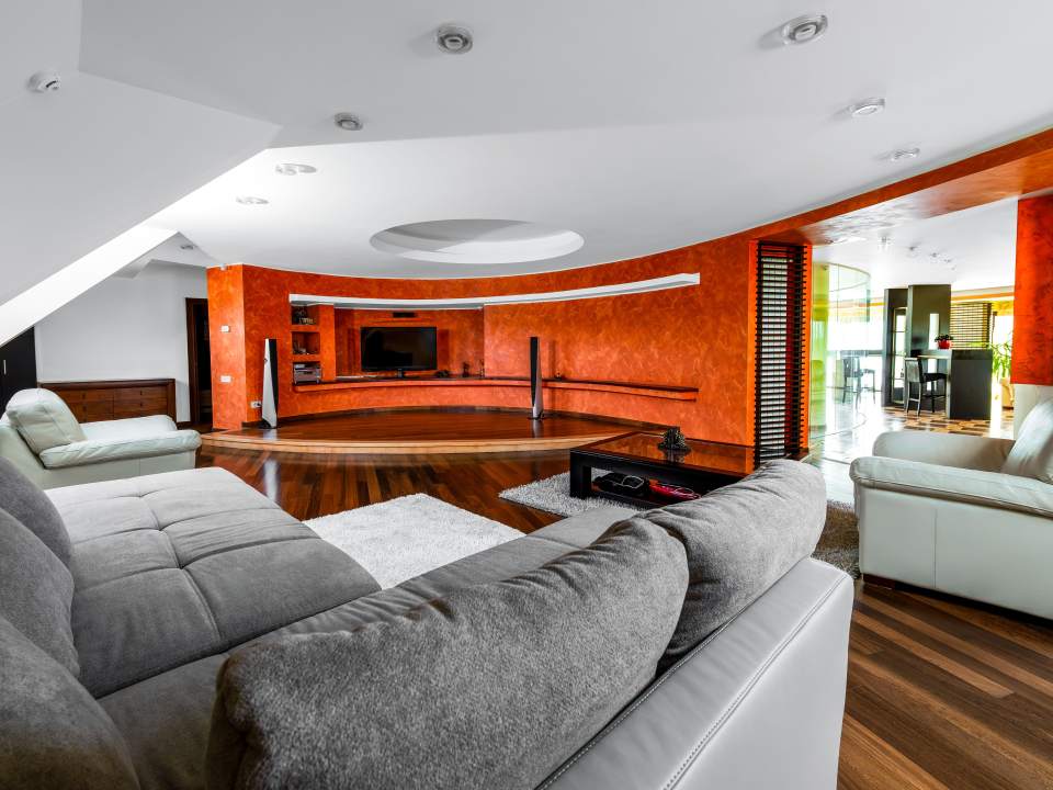 Vila cu 4 dormitoare si piscina privata de vanzare - Jandarmeriei poza nr. 2