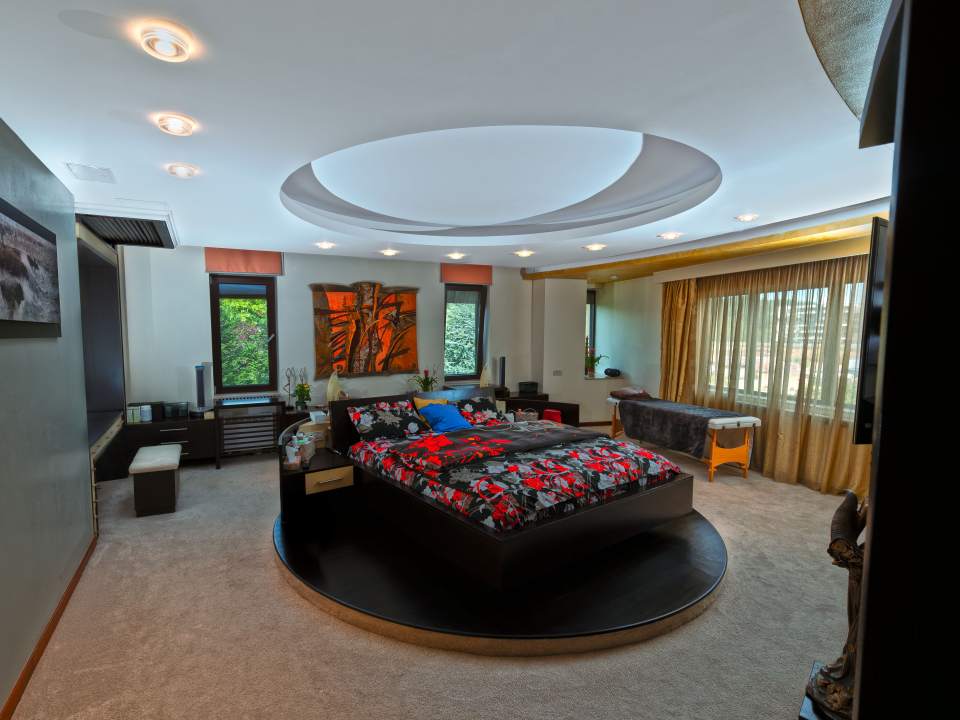 Vila cu 4 dormitoare si piscina privata de vanzare - Jandarmeriei poza nr. 5