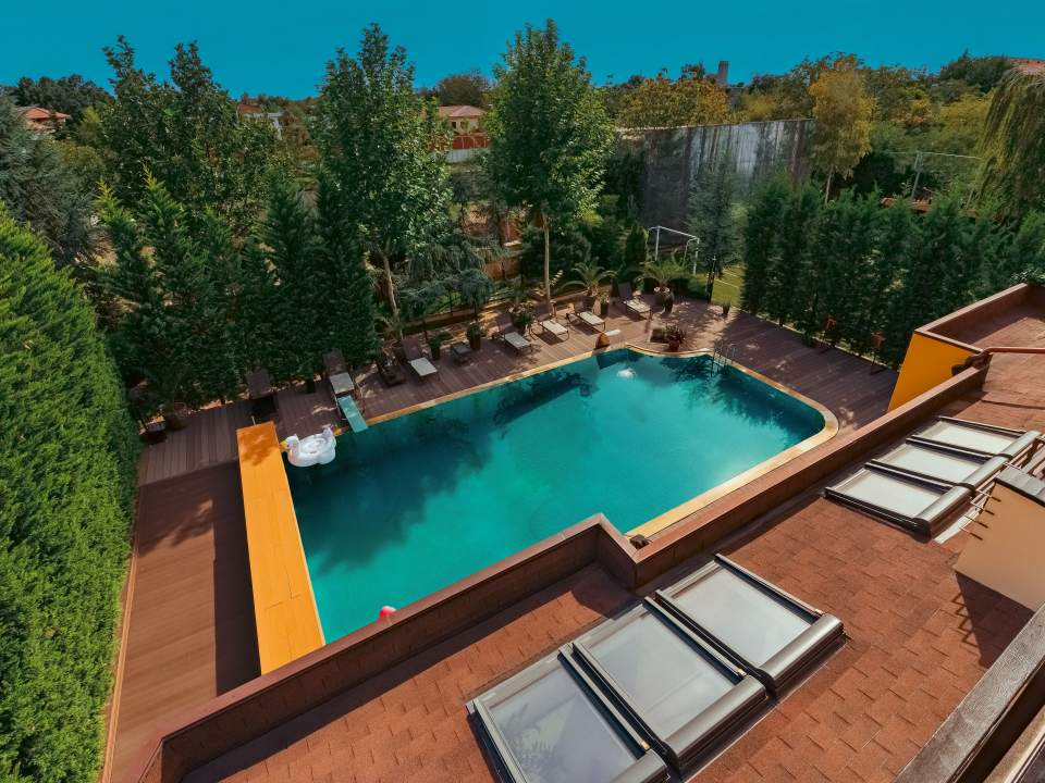 Vila cu 4 dormitoare si piscina privata de vanzare - Jandarmeriei poza nr. 8