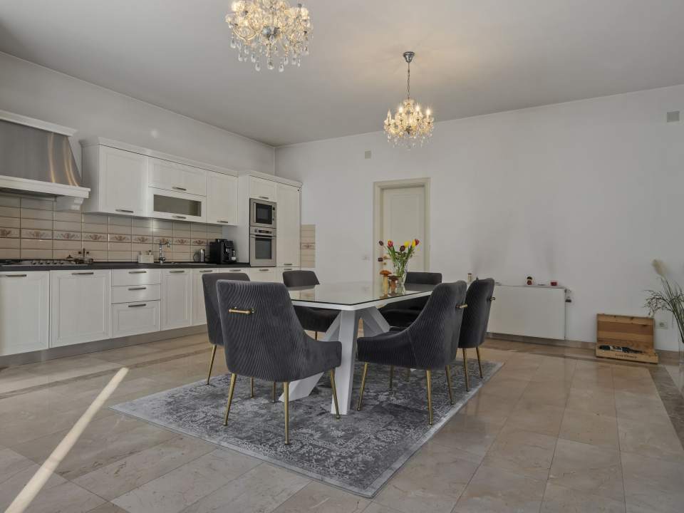 5 Bedroom Villa For Sale photo no. 7