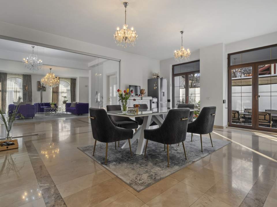 5 Bedroom Villa For Sale photo no. 8