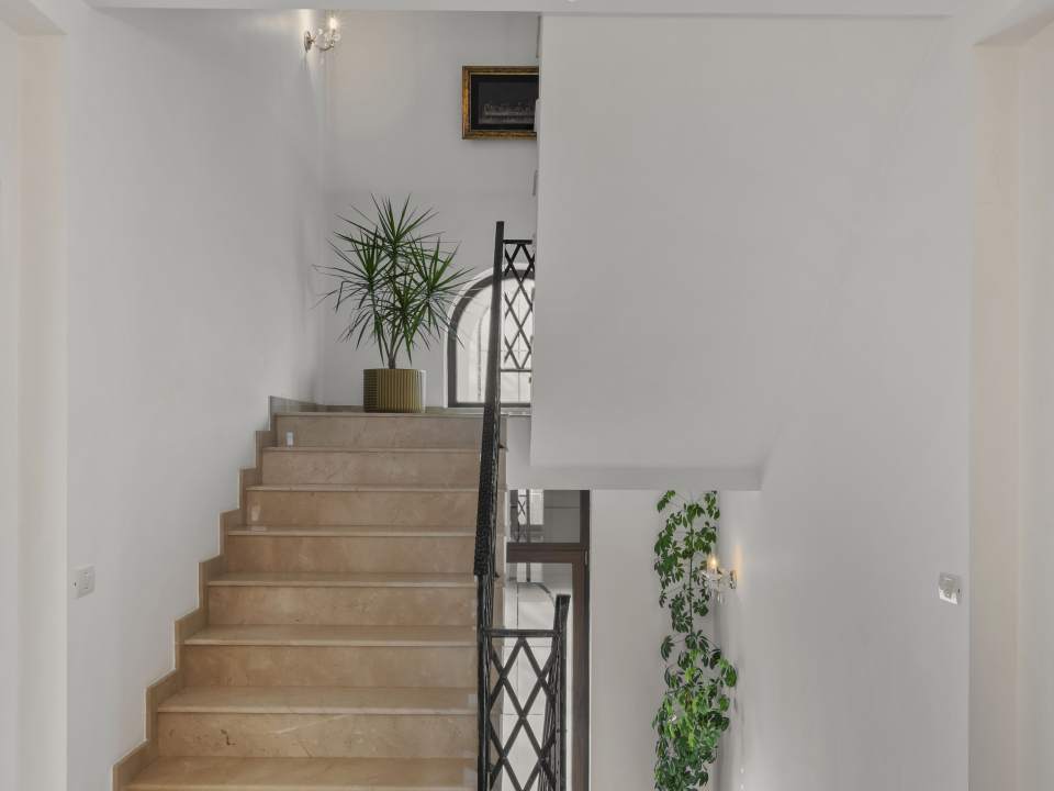 Vila cu 6 camere de vanzare / Zona Pipera poza nr. 10