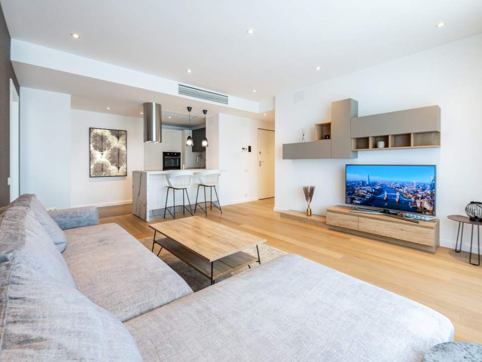 Apartament cu 3 camere de închiriat în One Herăstrău Plaza, Herăstrău, Sector 1 poza nr. 2