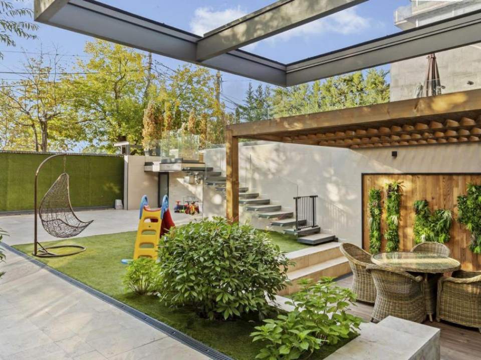 Vilă contemporană cu piscină și rooftop // Floreasca poza nr. 4