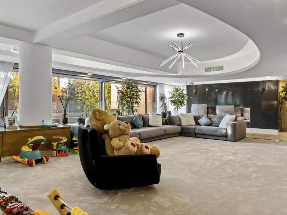 Vilă contemporană cu piscină și rooftop // Floreasca poza nr. 18