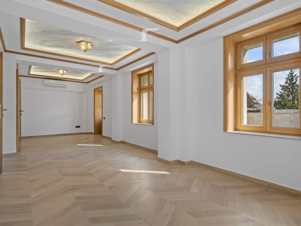 Villa For Sale photo no. 3