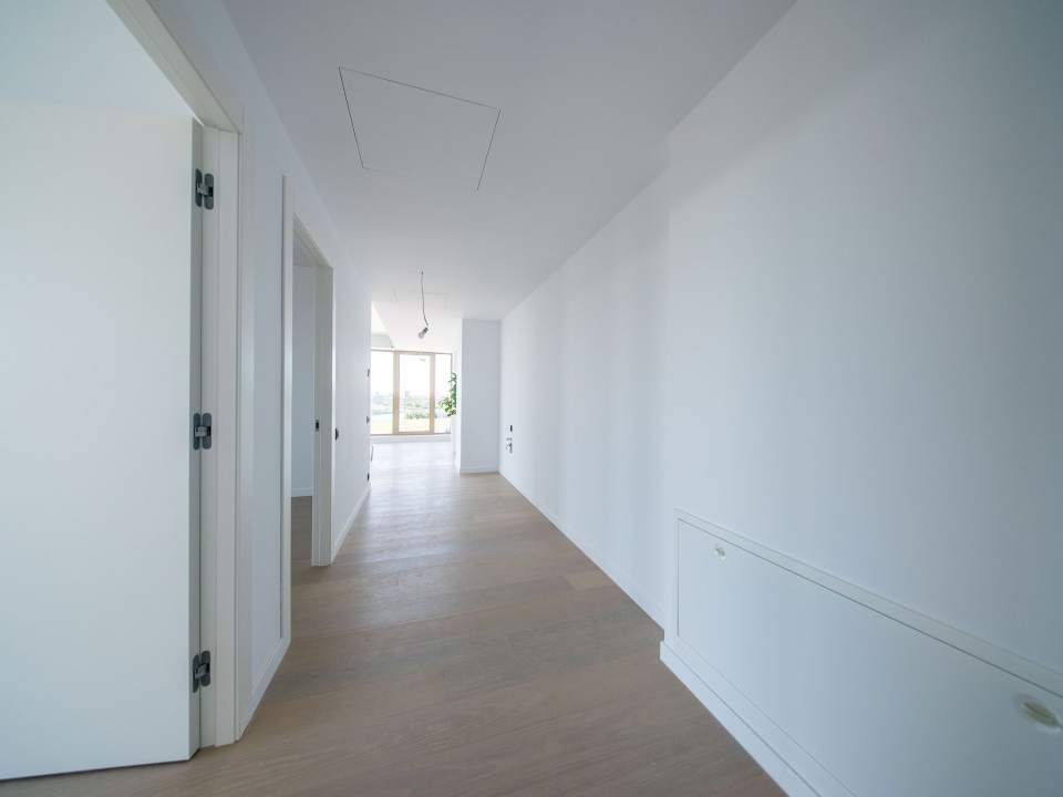 Apartament cu 4 camere de vânzare în One High District, Tei, Sector 2 poza nr. 1