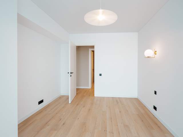 Apartament cu 4 camere de vânzare în One Lake District, Tei, București